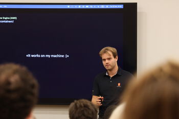 hode ,panne ,elektronisk enhet ,presentasjon ,øre.