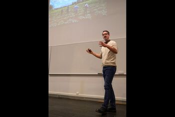 The complex interplay between agriculture and biodiversity
Researcher&amp;#160;Anders Nielsen, Centre for Ecological and Evolutionary Synthesis, Department of Biosciences, Faculty of Mathematics and Natural Sciences, UiO
Watch his presentation