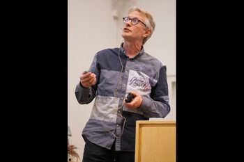 Vaccination of farmed fish – from old to new technologies
Professor&amp;#160;Øystein Evensen, Faculty of Veterinary Medicine, Department of Basic Sciences and Aquatic Medicine, NMBU
Watch his presentation