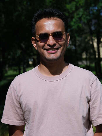 Person ,Eyewear ,Chin ,Glasses ,Cheek.
