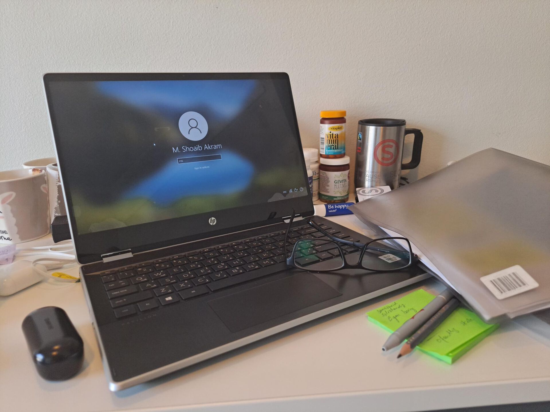 Image may contain: Computer, Table, Personal computer, Laptop, Tableware.
