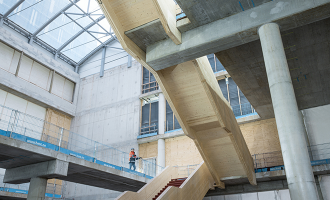 Bildet kan inneholde: arkitektur, komposittmateriale, glass, engineering, metall.