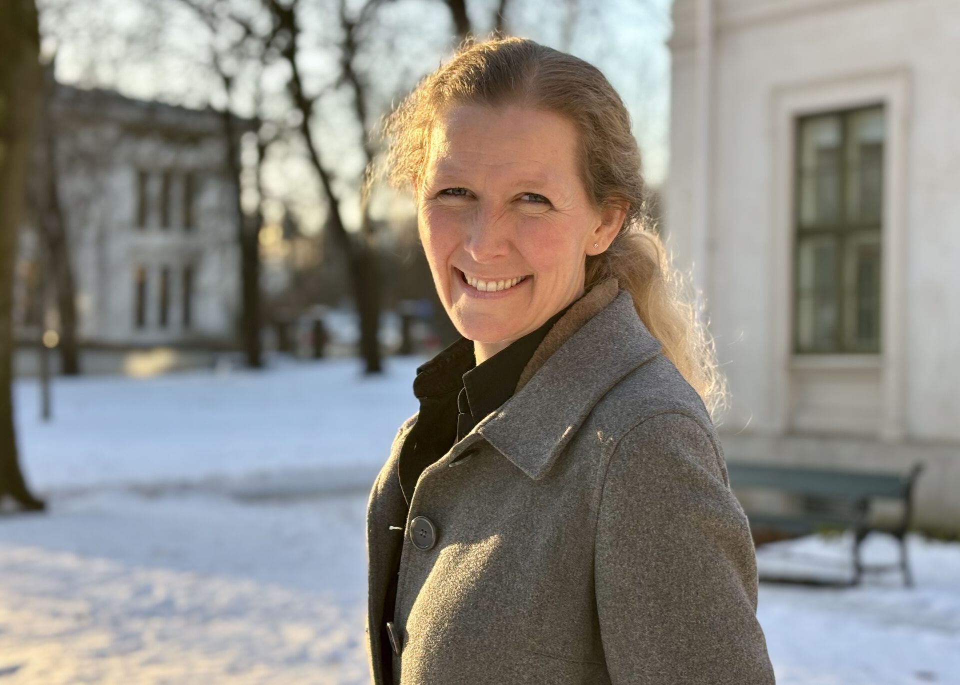 Bildet kan inneholde: smil, hud, lykke, skjønnhet, yttertøy.