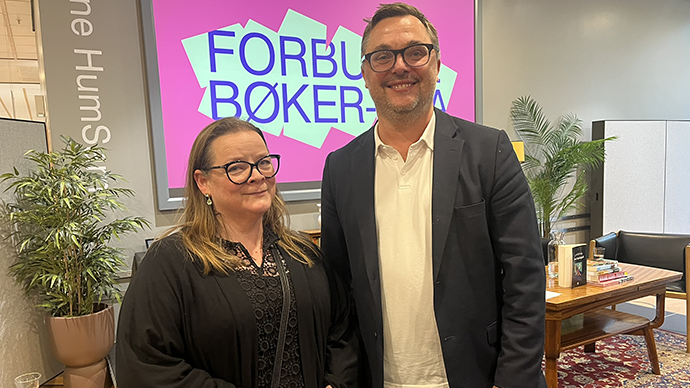 Randi Cathinka Neverdal og Andreas Hatlevik på Universitetsbibliotekets åpning av Forbudte bøker-uka 6. oktober. Foto: UiO