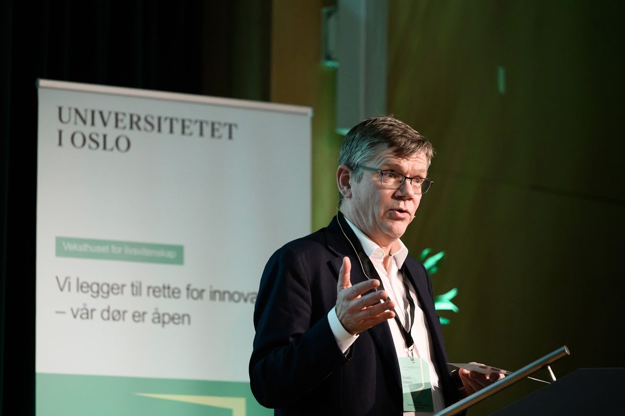 Rektor Svein Stølen ønskte velkomen og innleia om kva Veksthuset for livsvitskap betyr&amp;#160;for UiO, samspel internt ved UiO, samspel med næringsliv og Oslo Science City.