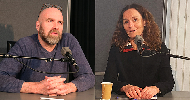 Helge Jordheim og Camilla Stoltenberg i et radiostudio