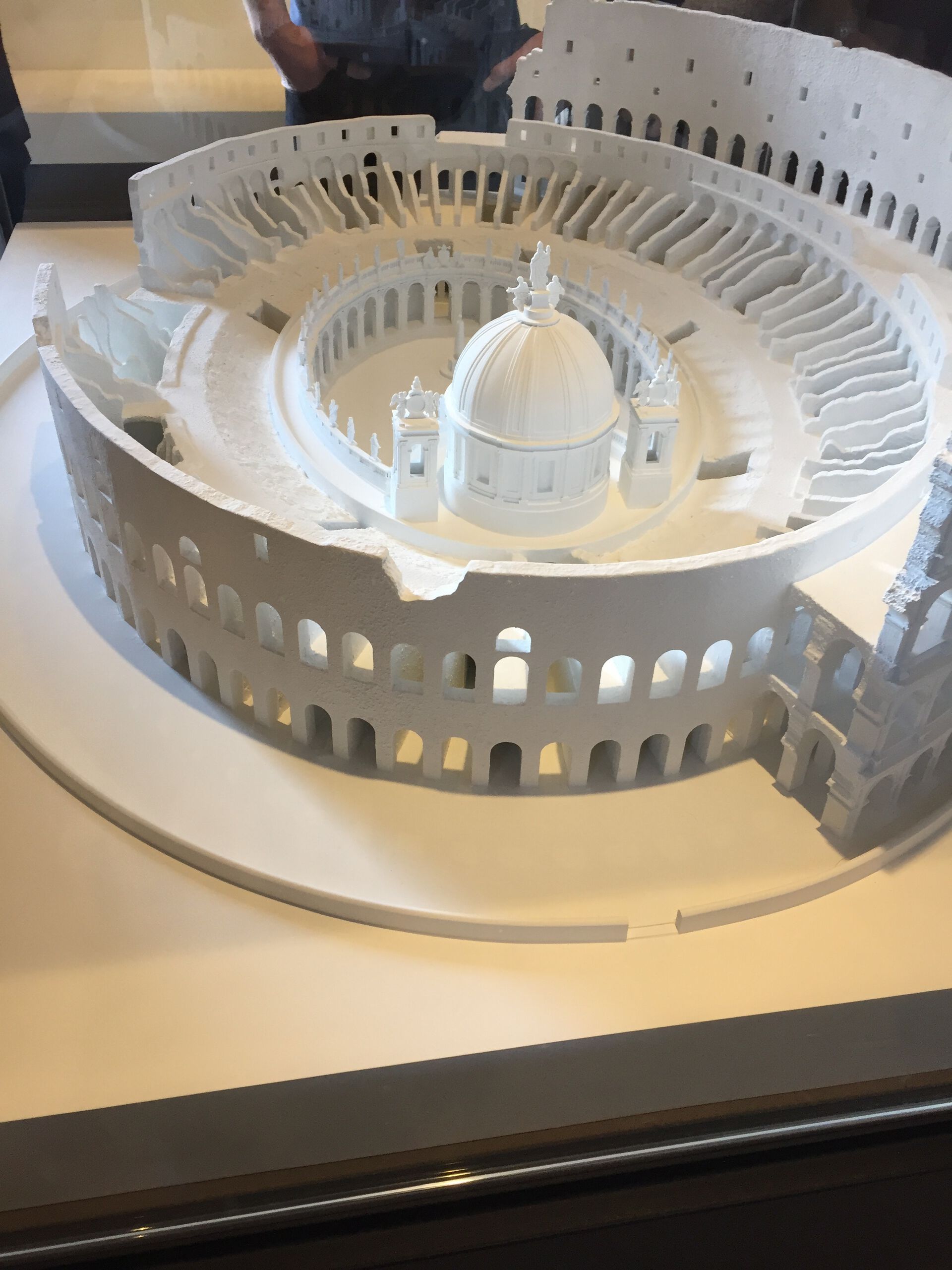 Carlo Fontanas forslag til kirke inni Colosseum (1725)