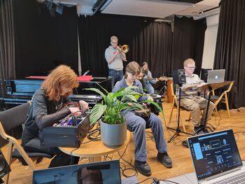 Jeans ,Computer ,Laptop ,Plant ,Musician.