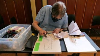 Table ,Desk ,Automotive design ,Office instrument ,Writing implement.