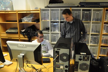 Computer ,Personal computer ,Peripheral ,Product ,Shelf.