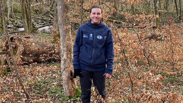 Bildet kan inneholde: anlegg, plantesamfunn, mennesker i naturen, smil, tre.