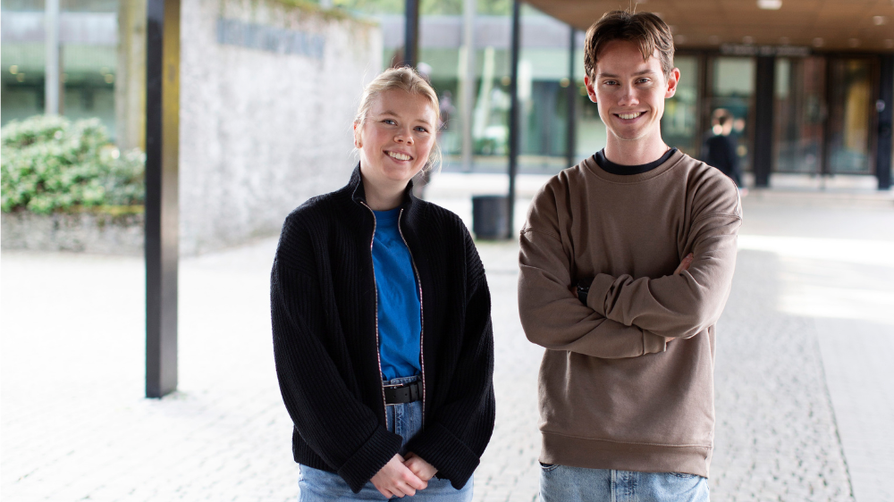 Studentene Martin og Marie på Blindern.