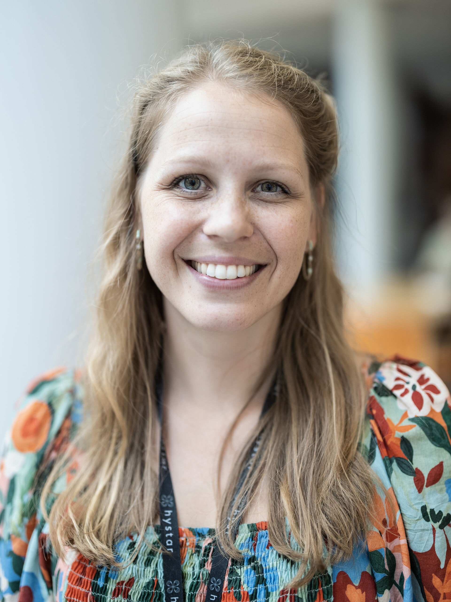Portrett av Synne, smil