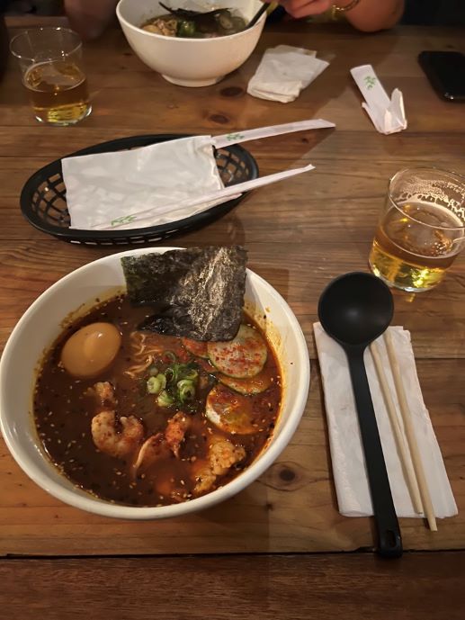 Bord restaurant japansk ramen, foto